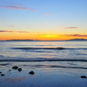 Long bay, Sunrise