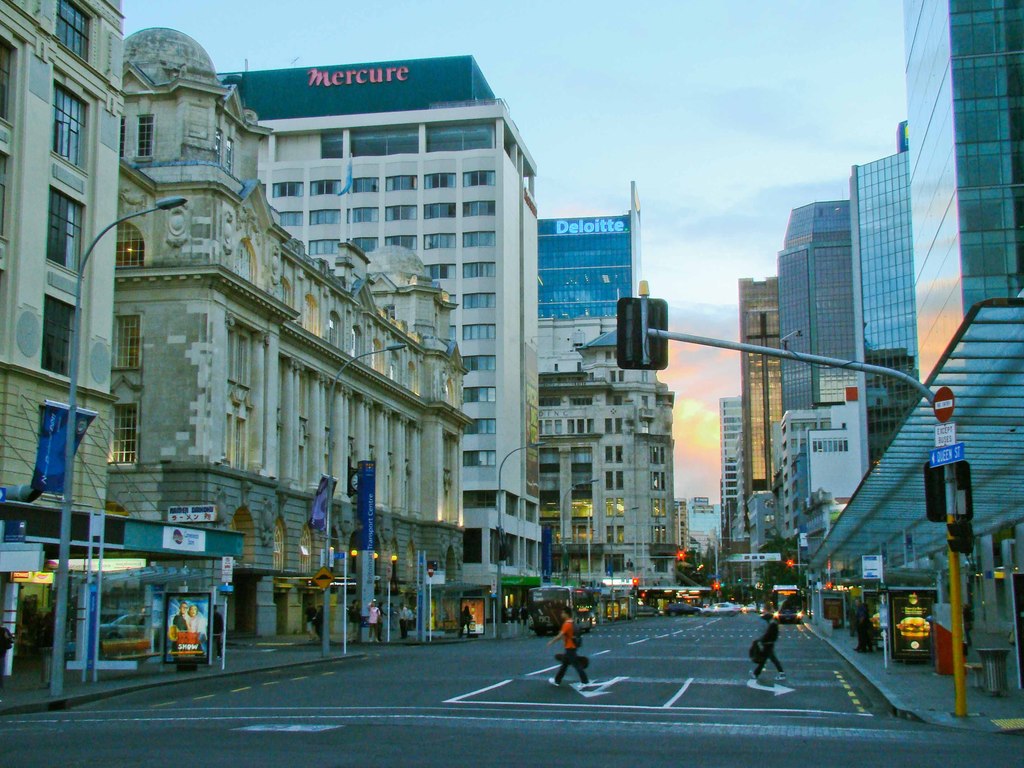 City. Queen Street