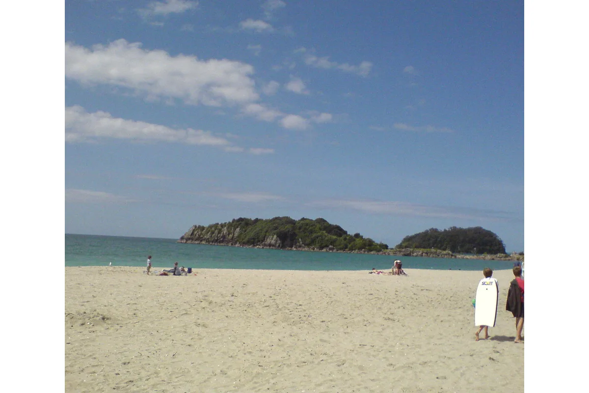 Mount Maunganui main beach in Tauranga